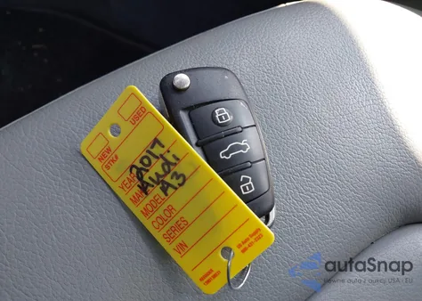 2017 Audi A3 2.0T Premium z USA, uszkodzony, nr VIN WAUJ8GFF2H1063685